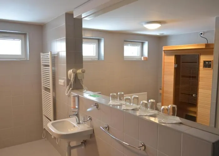 Ceska Farma Hotel Dolni Dvur